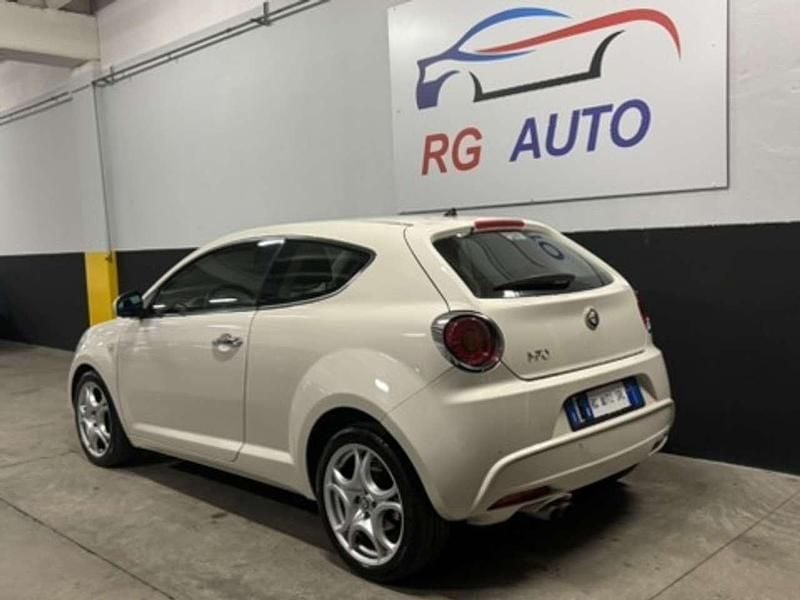 Usata Alfa Romeo MiTo Distinctive 139 CV (102 kW) 2014 Panna Utilitaria