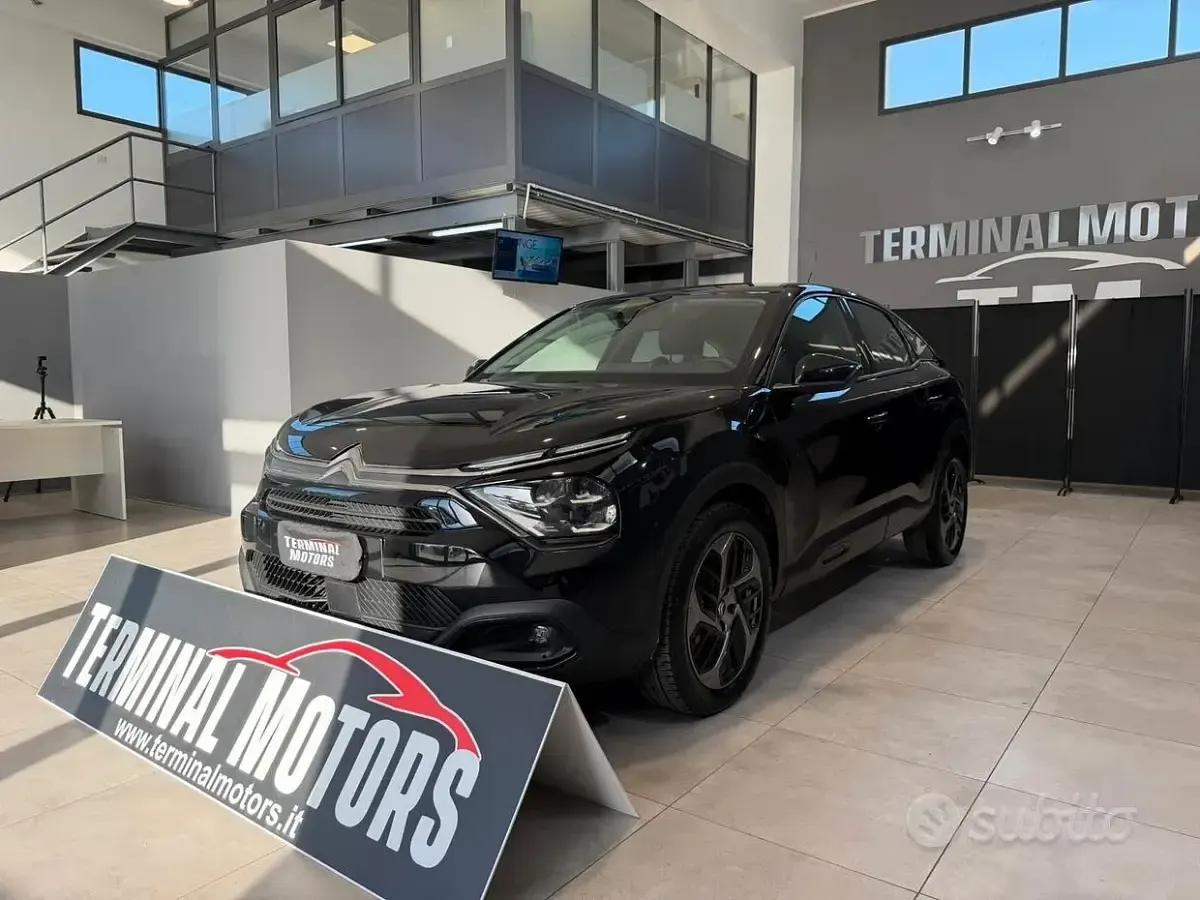 Occasion Citroën C4 Shine 131 PK (96 kW) 2023 Zwart SUV