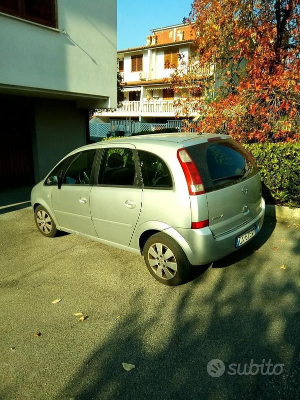 Occasion Opel Meriva 75 ch (55 kW) 2005 Gris Monospace