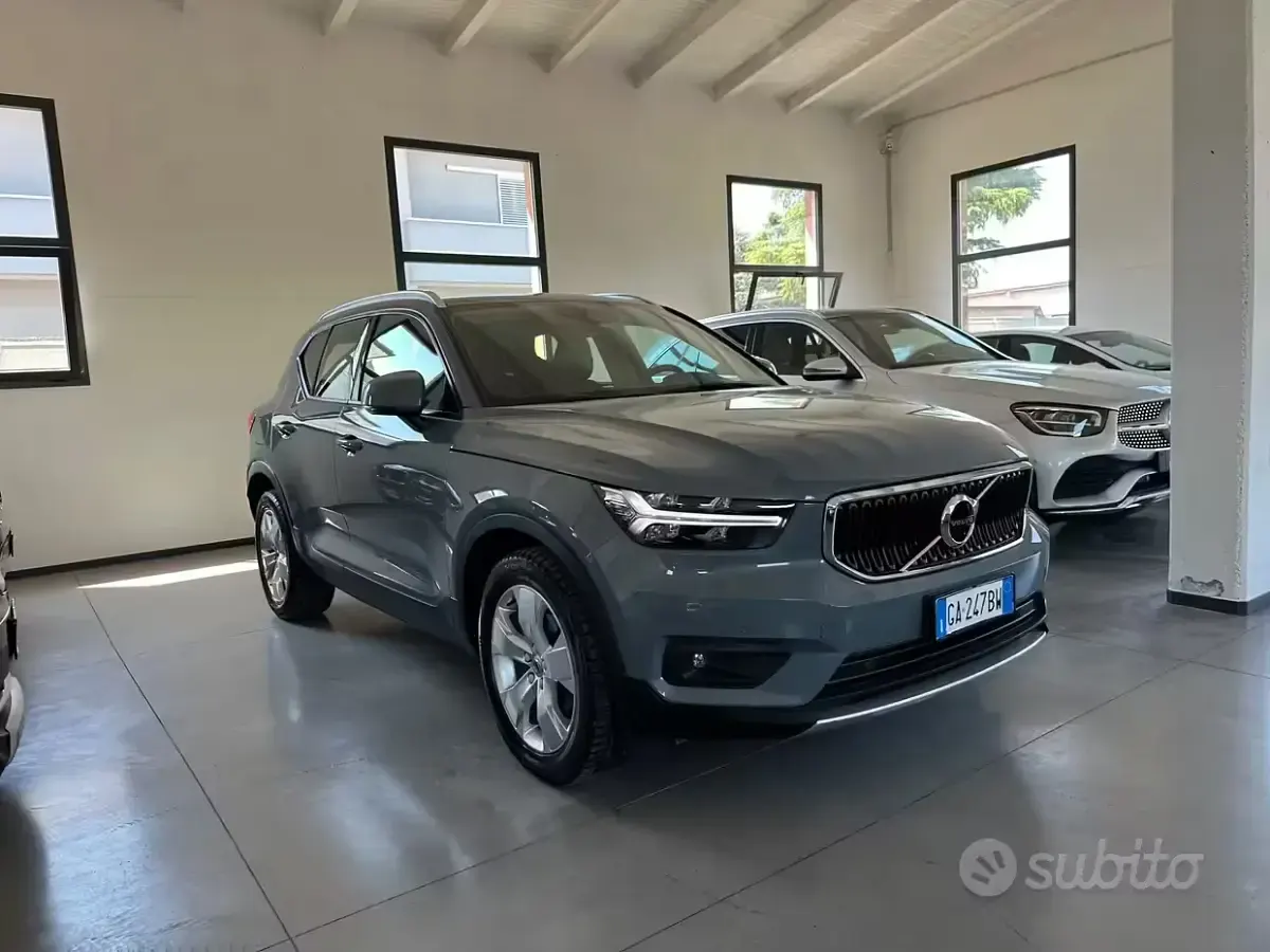 Usata Volvo XC40 Inscription 150 CV (110 kW) 2020 Grigio SUV