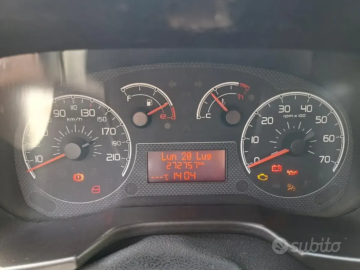 Usata Fiat Qubo Trekking 95 CV (69 kW) 2011 Nero Monovolume