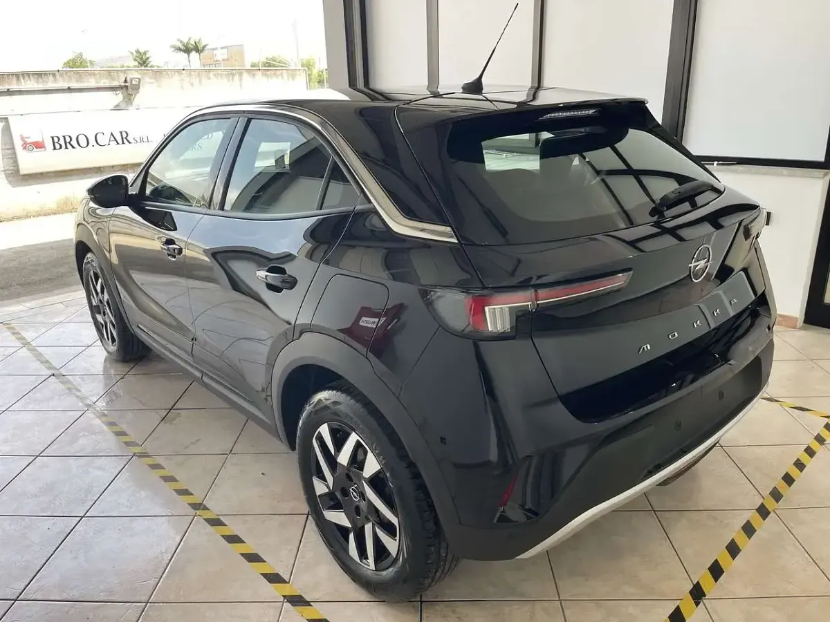 Usata Opel Mokka Elegance 101 CV (74 kW) 2023 Nero SUV