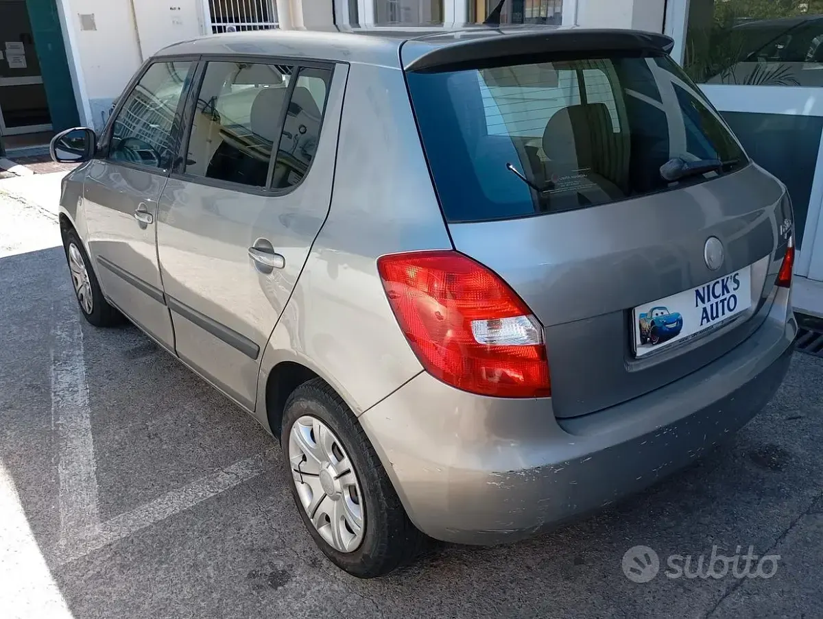 Usata Skoda Fabia Style 69 CV (50 kW) 2008 Grigio Berlina