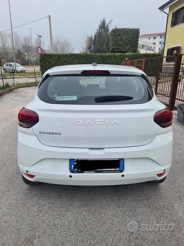 Usata Dacia Sandero 91 CV (66 kW) 2024 Bianco Berlina