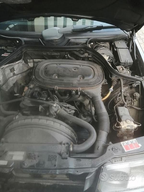 Usata Mercedes E200 1999 Nero Berlina