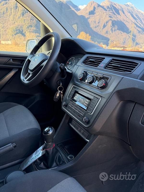 Usata VW Caddy 122 CV (89 kW) 2018 Monovolume