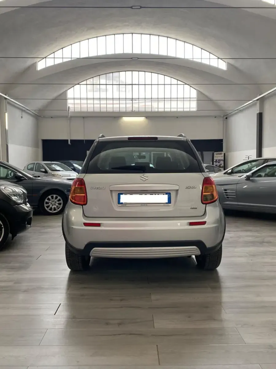Usata Suzuki SX4 107 CV (78 kW) 2008 Argento SUV