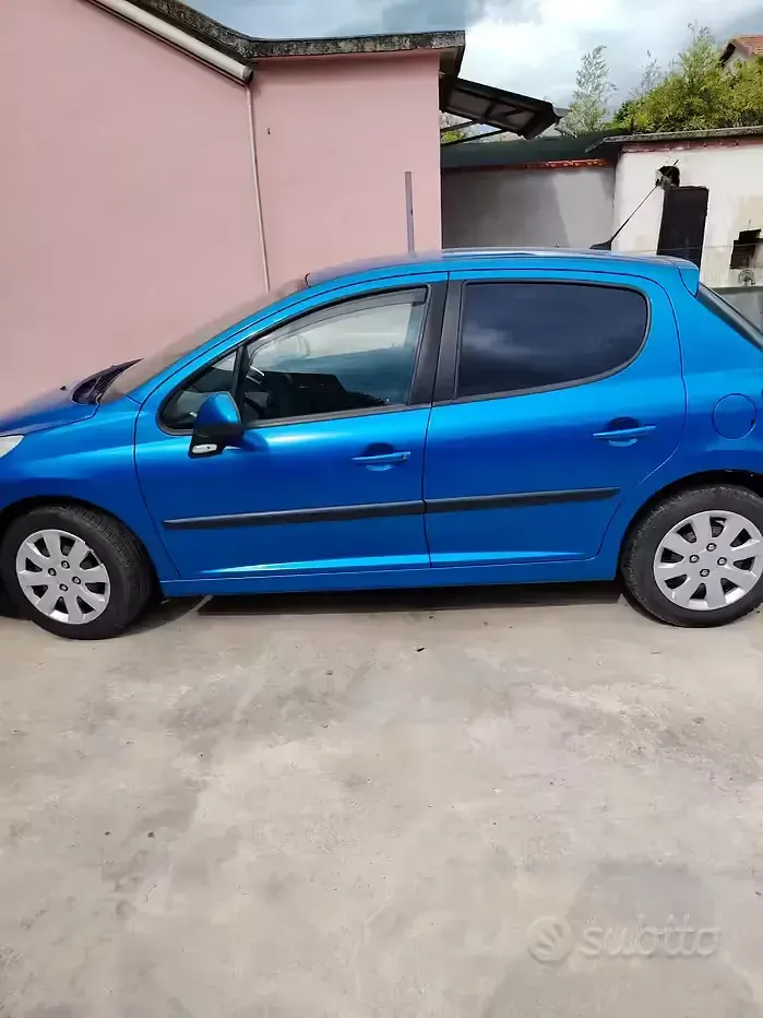 Usata Peugeot 207 68 CV (50 kW) 2007 Blu Berlina