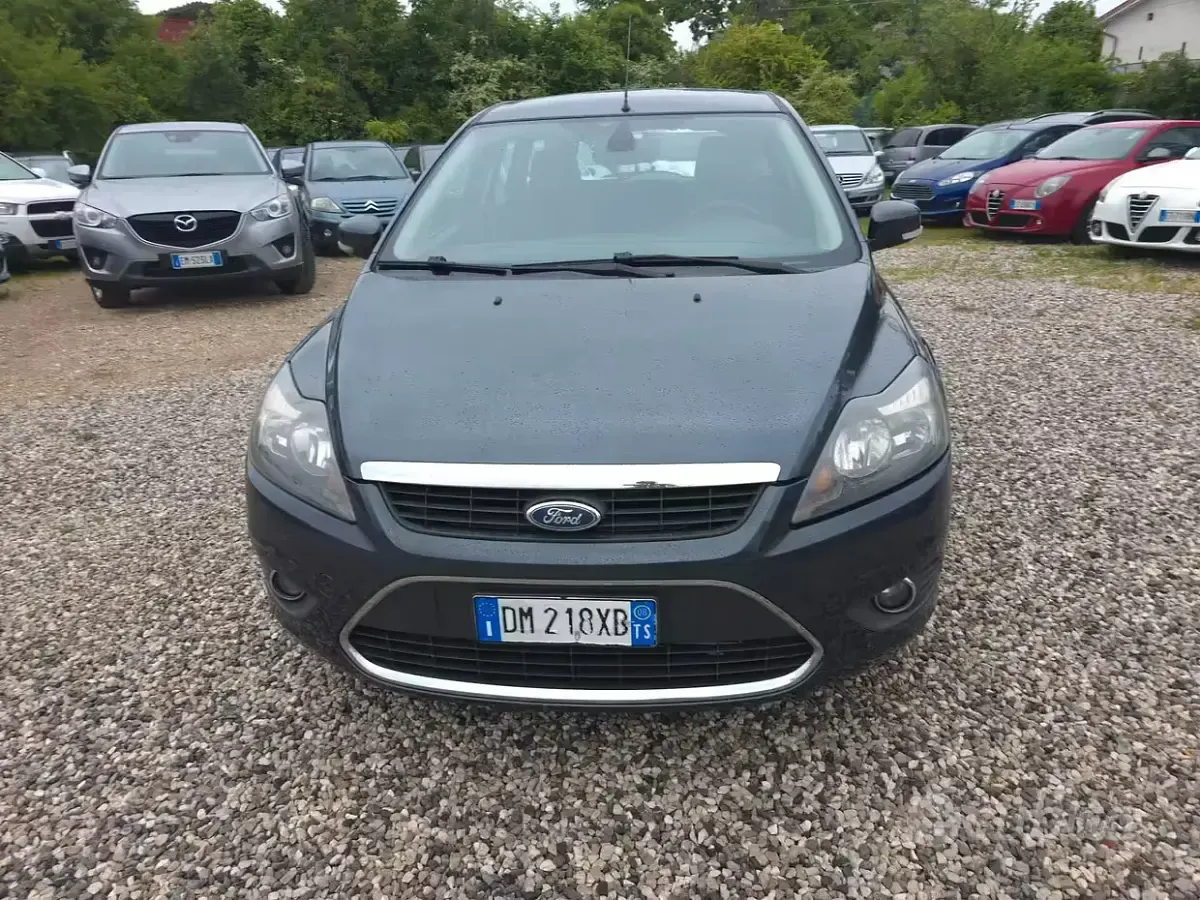 Käytetty Ford Focus 90 HP (66 kW) 2008 Harmaa Farmari