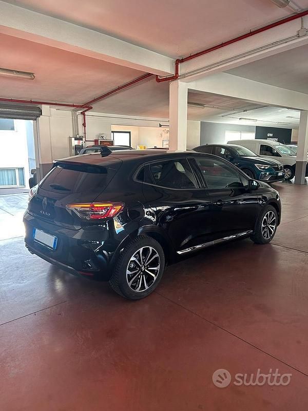 Usata Renault Clio V Techno 91 CV (66 kW) 2025 Nero Berlina