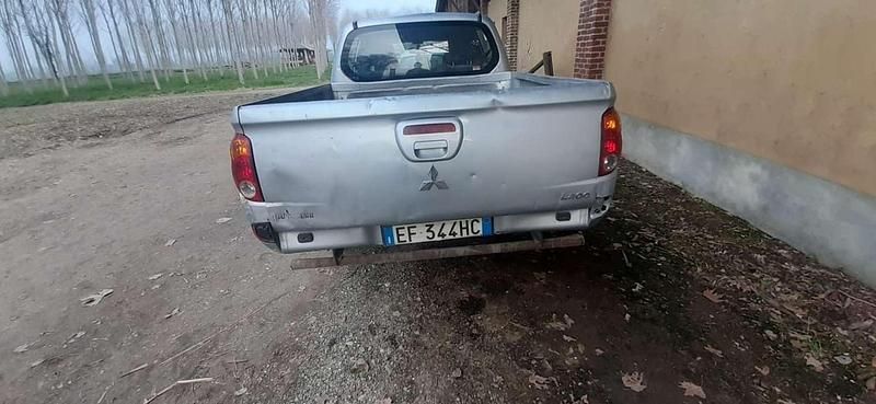 Usata Mitsubishi L200 Invite+ 136 CV (100 kW) 2011 Pick-up