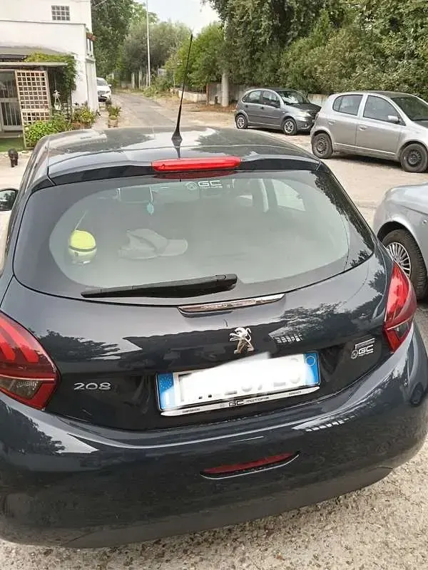Usata Peugeot 208 Access 68 CV (50 kW) 2016 Utilitaria