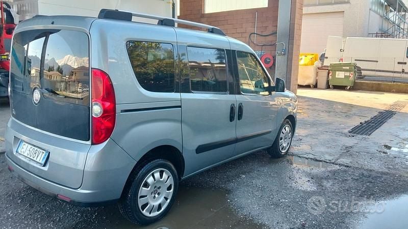 Usata Fiat Doblò 2011 Grigio Monovolume