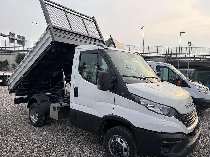Nuova Iveco Daily 160 CV (117 kW) 2025 Bianco Furgone