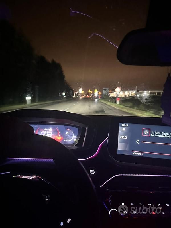 Usata Peugeot 208 2019 Giallo Utilitaria