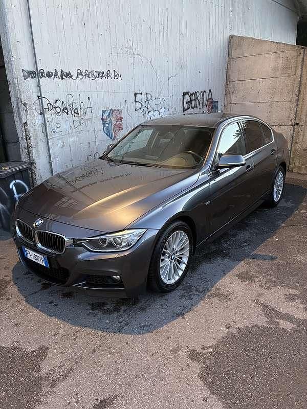 Usata BMW 320 Luxury Line 184 CV (135 kW) 2012 Grigio Berlina