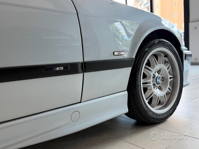 Usata BMW M3 Efficient Dynamics 321 CV (236 kW) 1998 Grigio Coupé