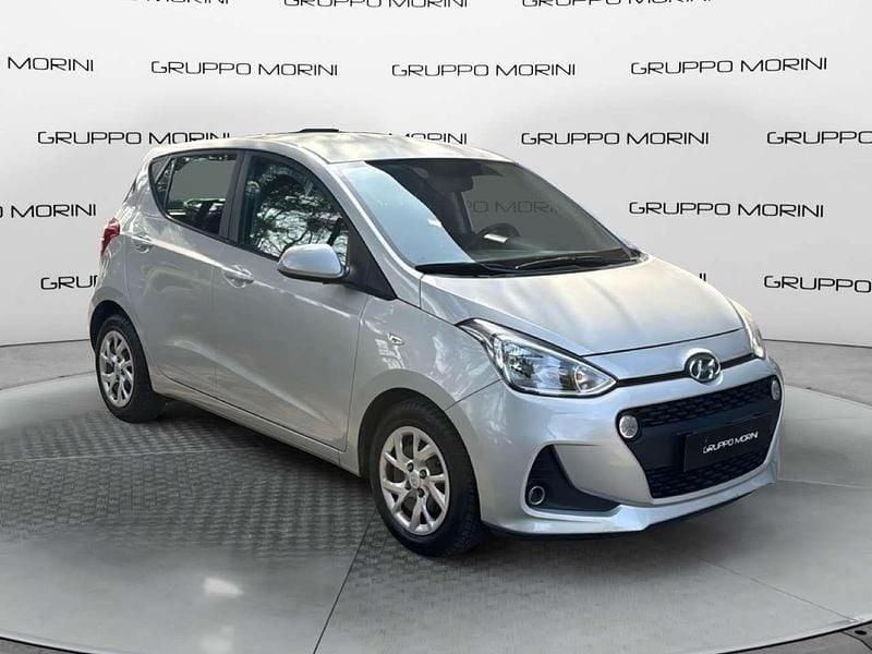 Usata Hyundai i10 Comfort 69 CV (50 kW) 2017 Argento Utilitaria