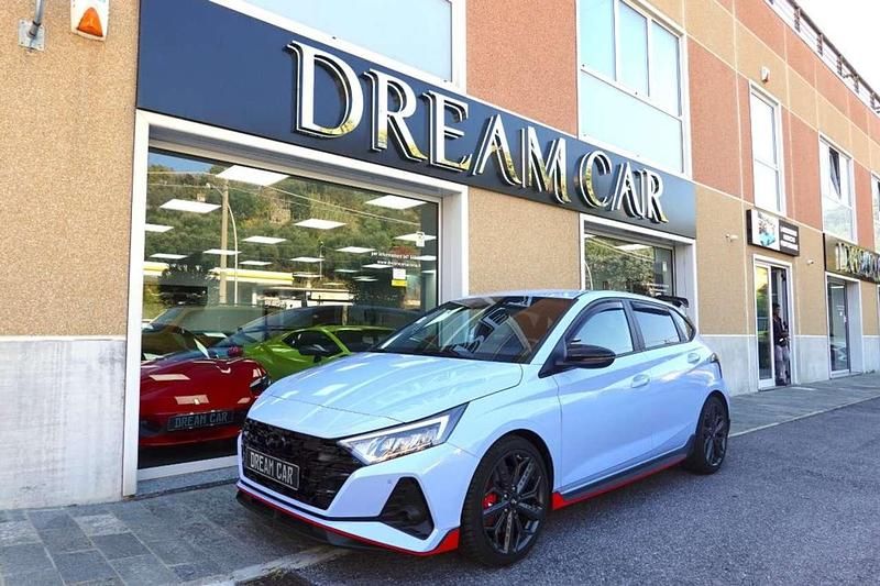 Blu Usata 2024 Hyundai i20 N Performance Tre volumi | 32.990 € (Cara) - Immagine 1/4