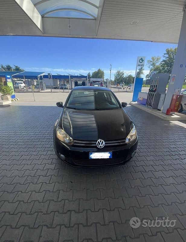 Usata VW Golf VI 105 CV (77 kW) 2008 Nero Utilitaria