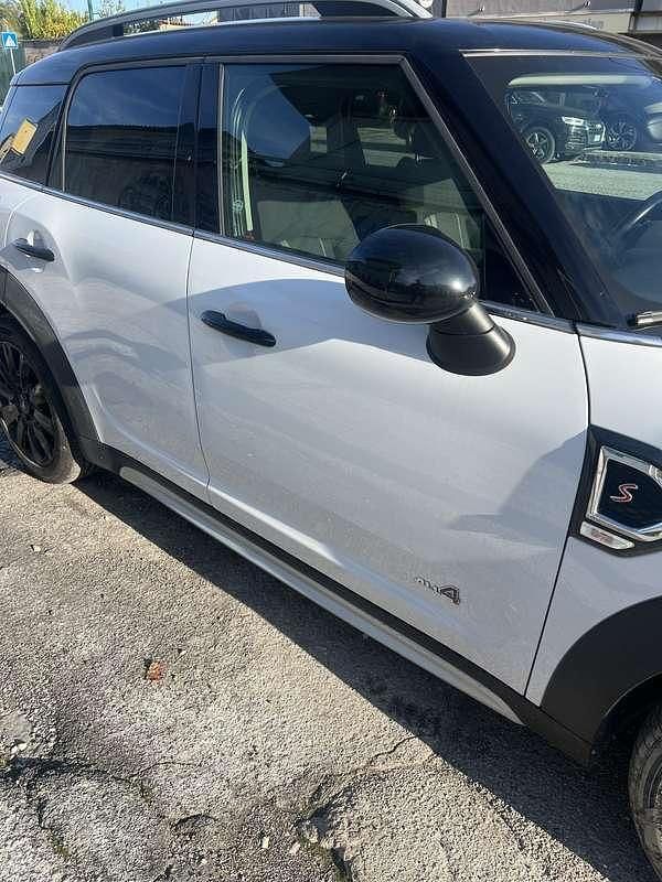Usata Mini Cooper SD Countryman Business 190 CV (139 kW) 2017 Bianco SUV