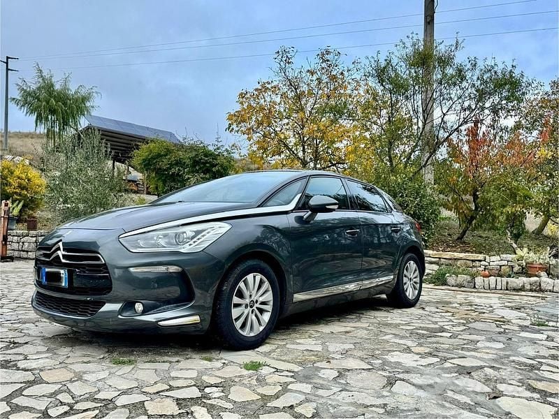 Usata Citroën DS5 120 CV (88 kW) 2014 Utilitaria