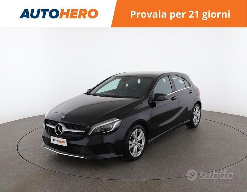 Nero Usata 2017 Mercedes A200 Tre volumi | 16.399 € (Buon prezzo) - Immagine 1/2
