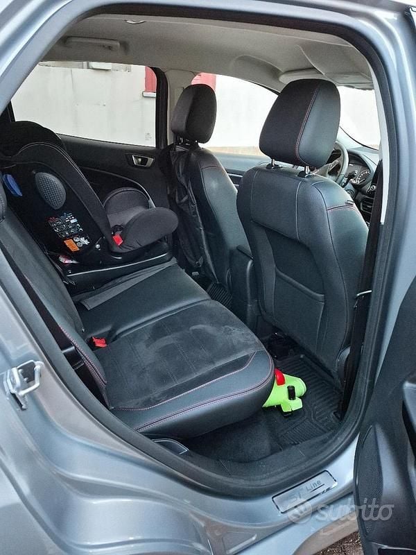 Usata Ford Ecosport ST-Line 125 CV (91 kW) 2022 Grigio SUV