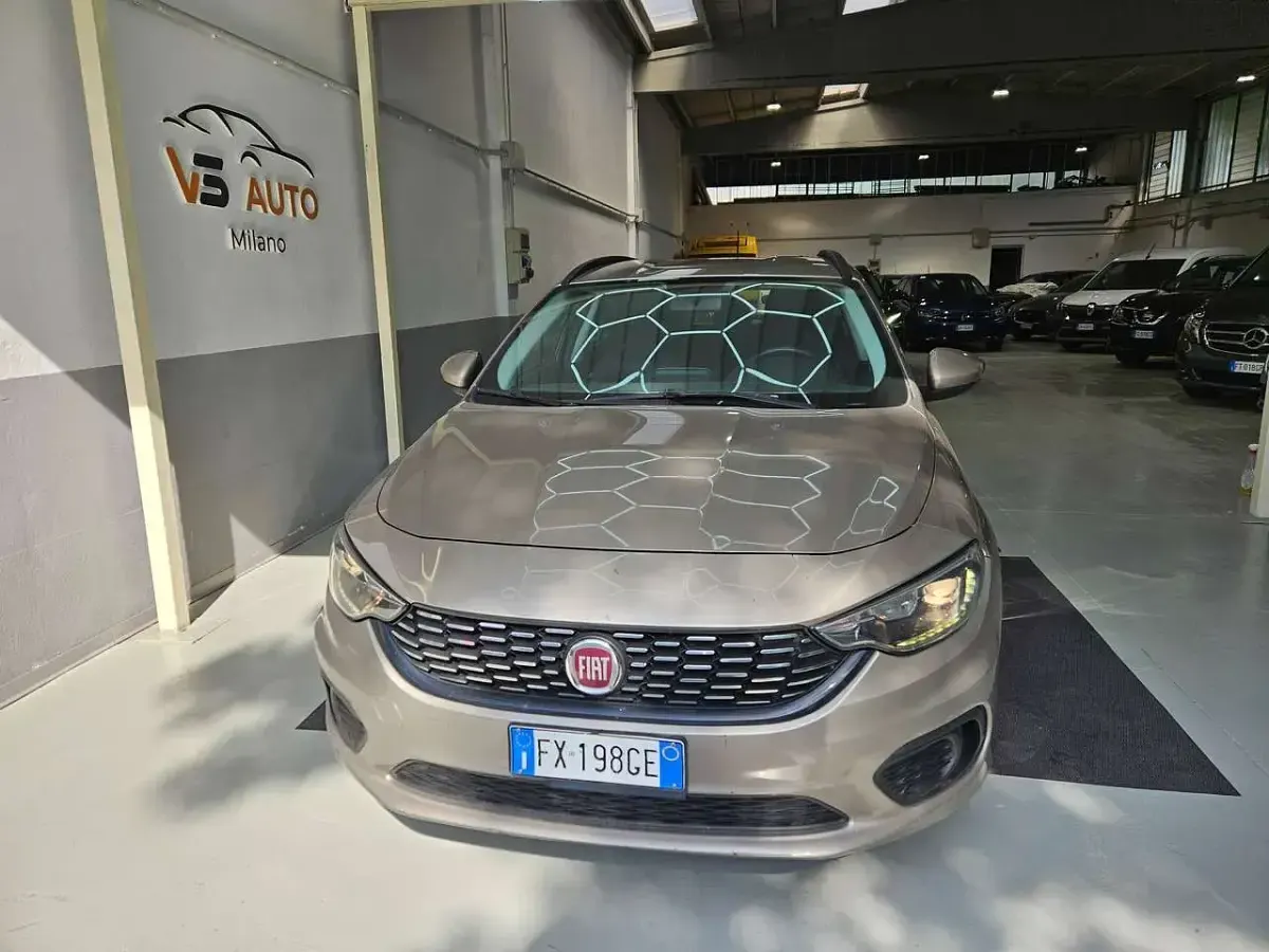 Usata Fiat Tipo Pop 95 CV (69 kW) 2019 Beige Station wagon