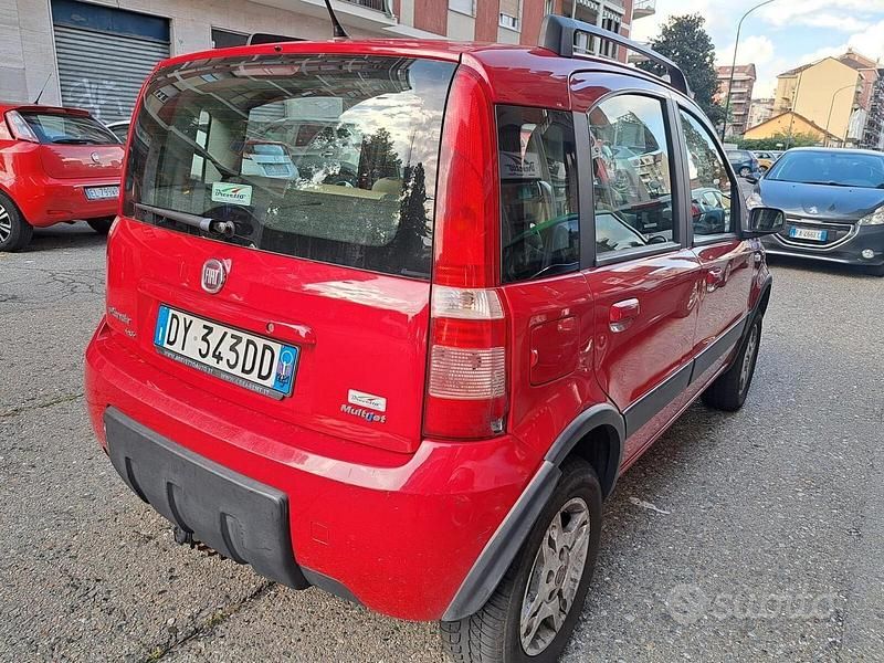 Usata Fiat Panda 4x4 Climbing 69 CV (50 kW) 2009 Rosso Utilitaria