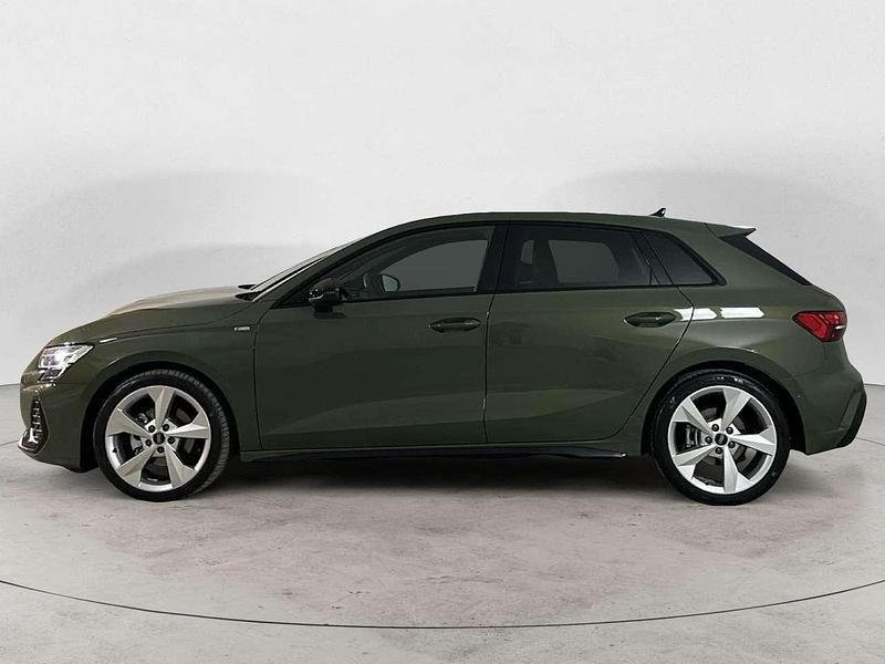 Usata Audi A3 Sportback S-Line 150 CV (110 kW) 2025 Verde Utilitaria