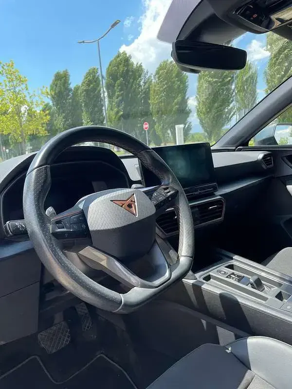 Usata Cupra Leon 150 CV (110 kW) 2023 Grigio Station wagon