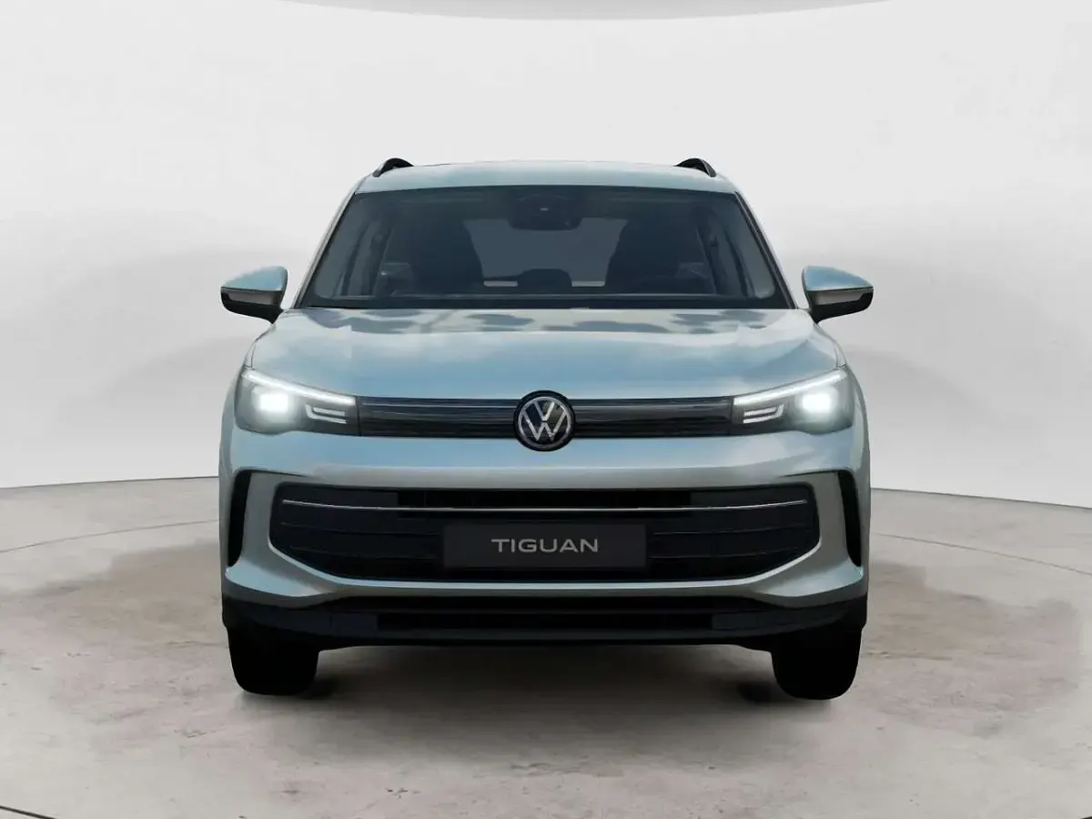 Usata VW Tiguan Life 150 CV (110 kW) 2025 Argento SUV