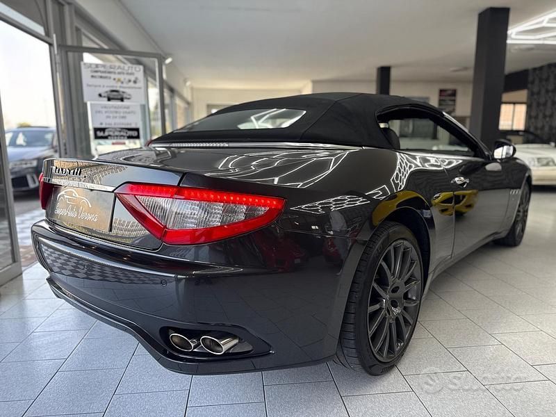 Usata Maserati GranCabrio 450 CV (330 kW) 2010 Nero Cabrio