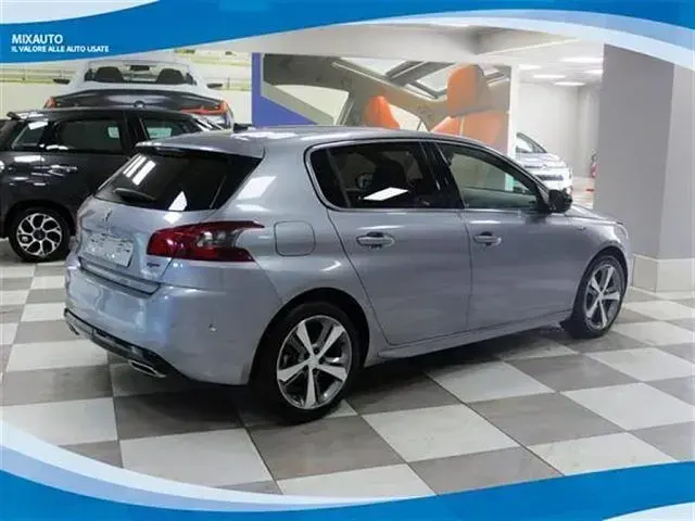 Usata Peugeot 308 GT-line 131 CV (96 kW) 2021 Argento Berlina