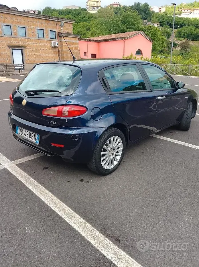 Usata Alfa Romeo 1900 116 CV (85 kW) 2006 Blu Coupé