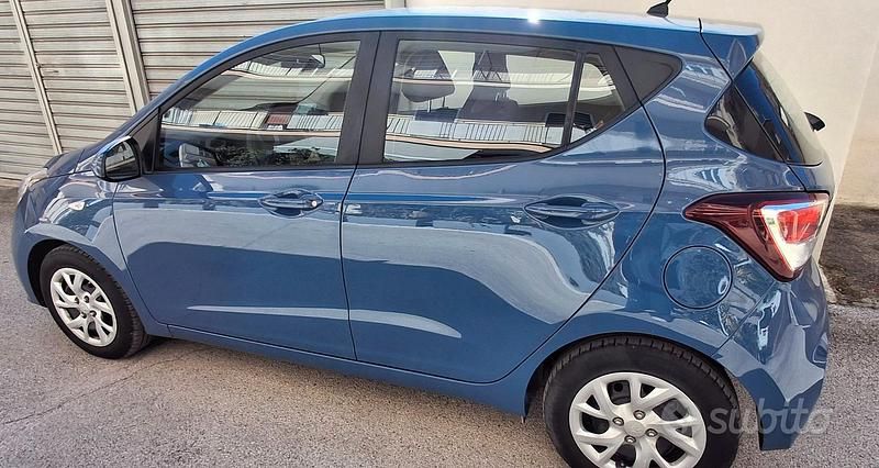 Usata Hyundai i10 2018 Blu Utilitaria