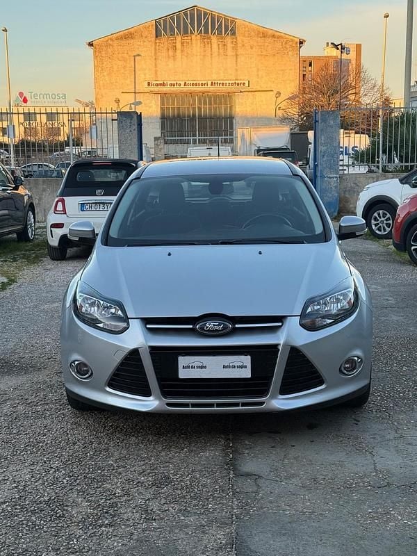 Usata Ford Focus Titanium 95 CV (69 kW) 2013 Argento Berlina