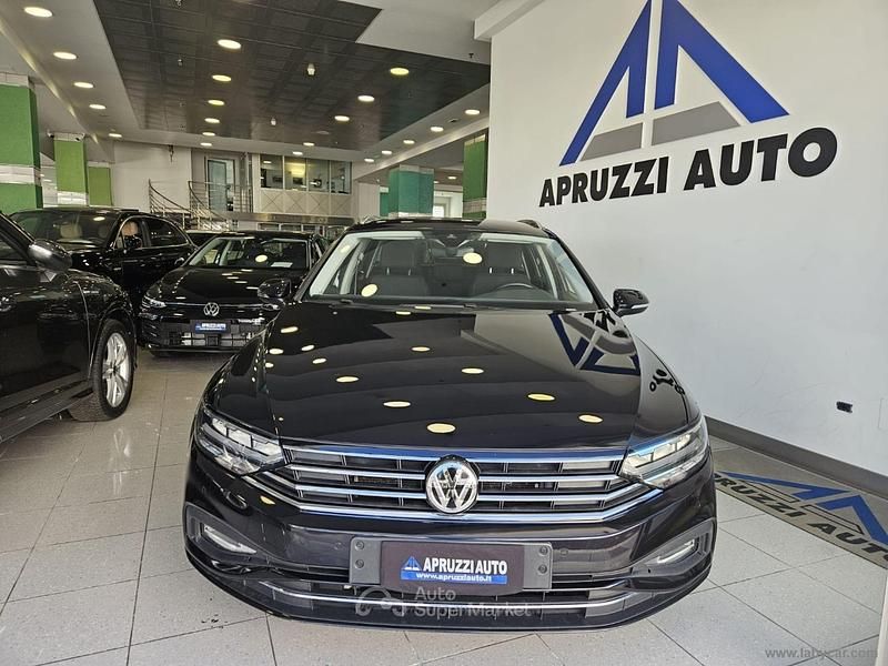 Usata VW Passat Business 120 CV (88 kW) 2020 Nero Station wagon
