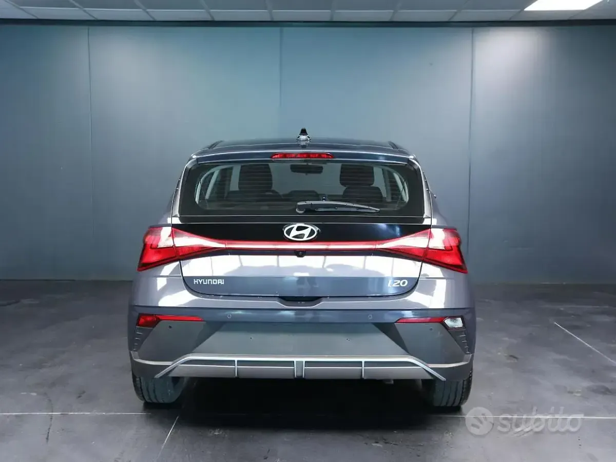 Usata Hyundai i20 84 CV (61 kW) 2024 Grigio Utilitaria