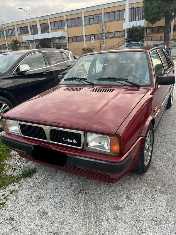 Usata Lancia Delta 80 CV (58 kW) 1991 Utilitaria