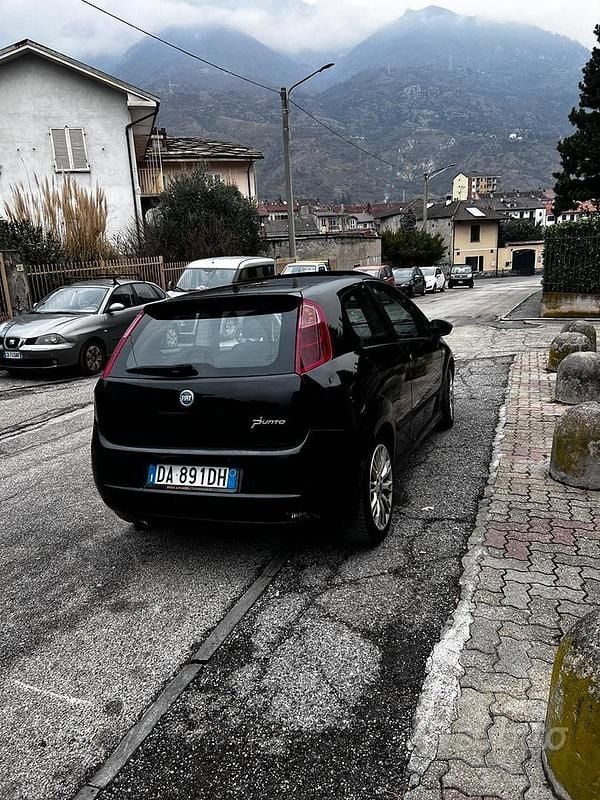 Usata Fiat Grande Punto 130 CV (95 kW) 2006 Nero Utilitaria
