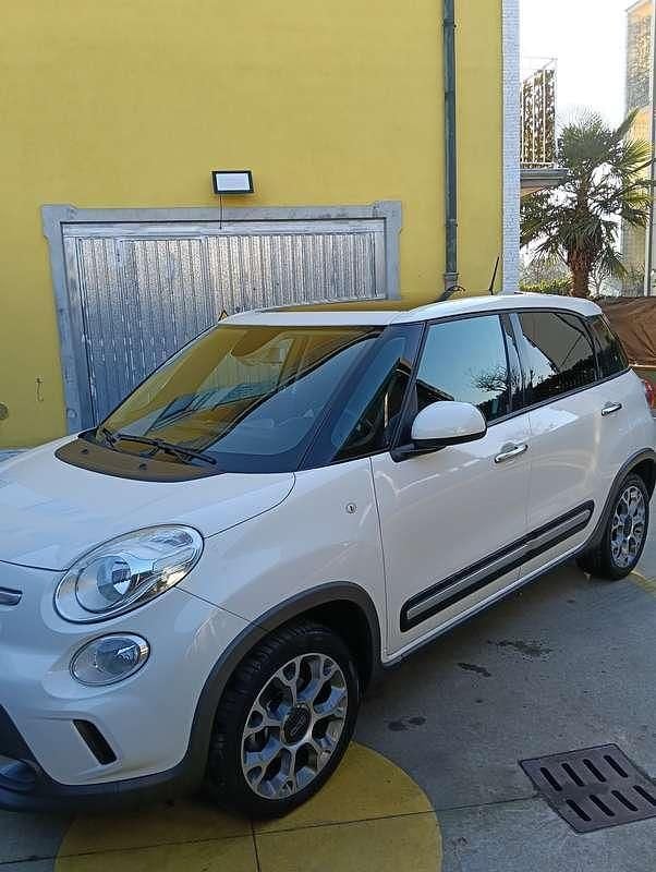 Usata Fiat 500L Trekking 95 CV (69 kW) 2016 Bianco Monovolume