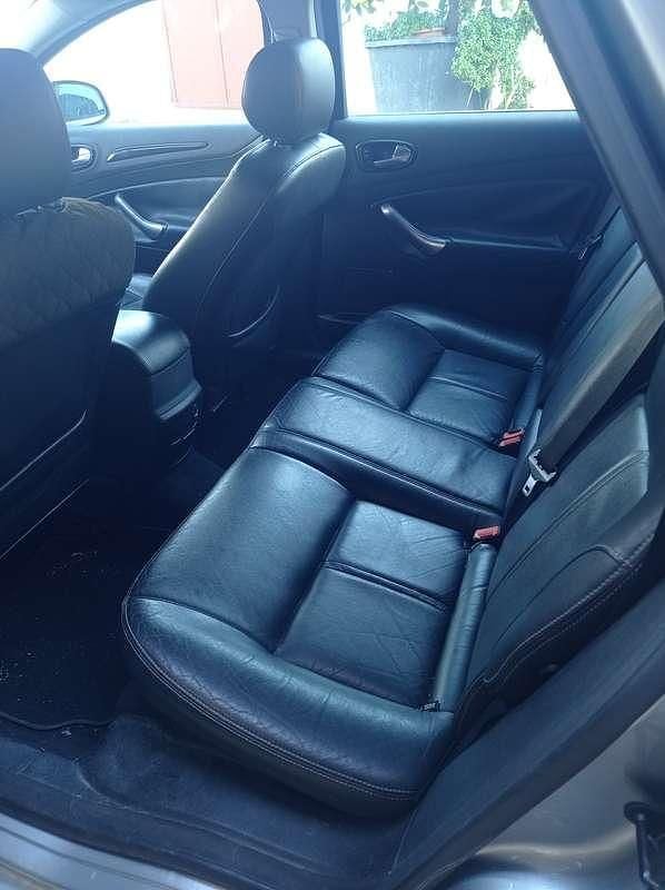 Usata Ford Mondeo Ghia 131 CV (96 kW) 2007 Grigio Station wagon