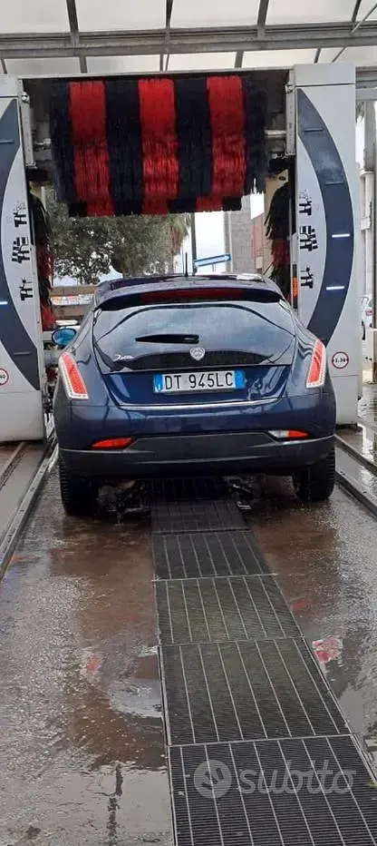 Usata Lancia Delta 2009 Blu Utilitaria