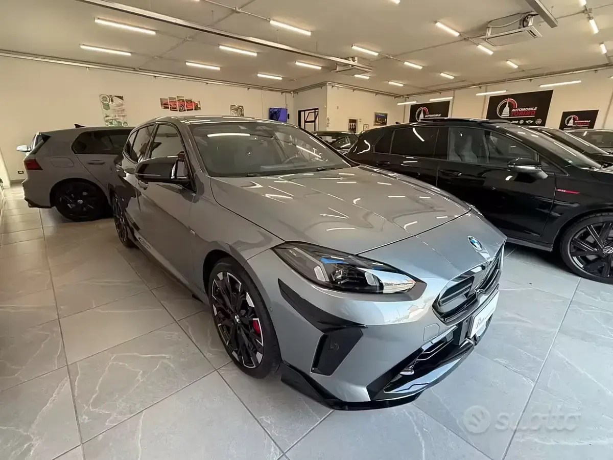 Usata BMW M135 M Sport 300 CV (220 kW) 2025 Grigio Utilitaria