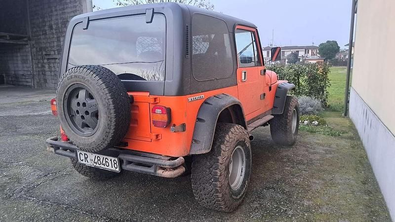 Usata Jeep Wrangler 105 CV (77 kW) 1992 SUV