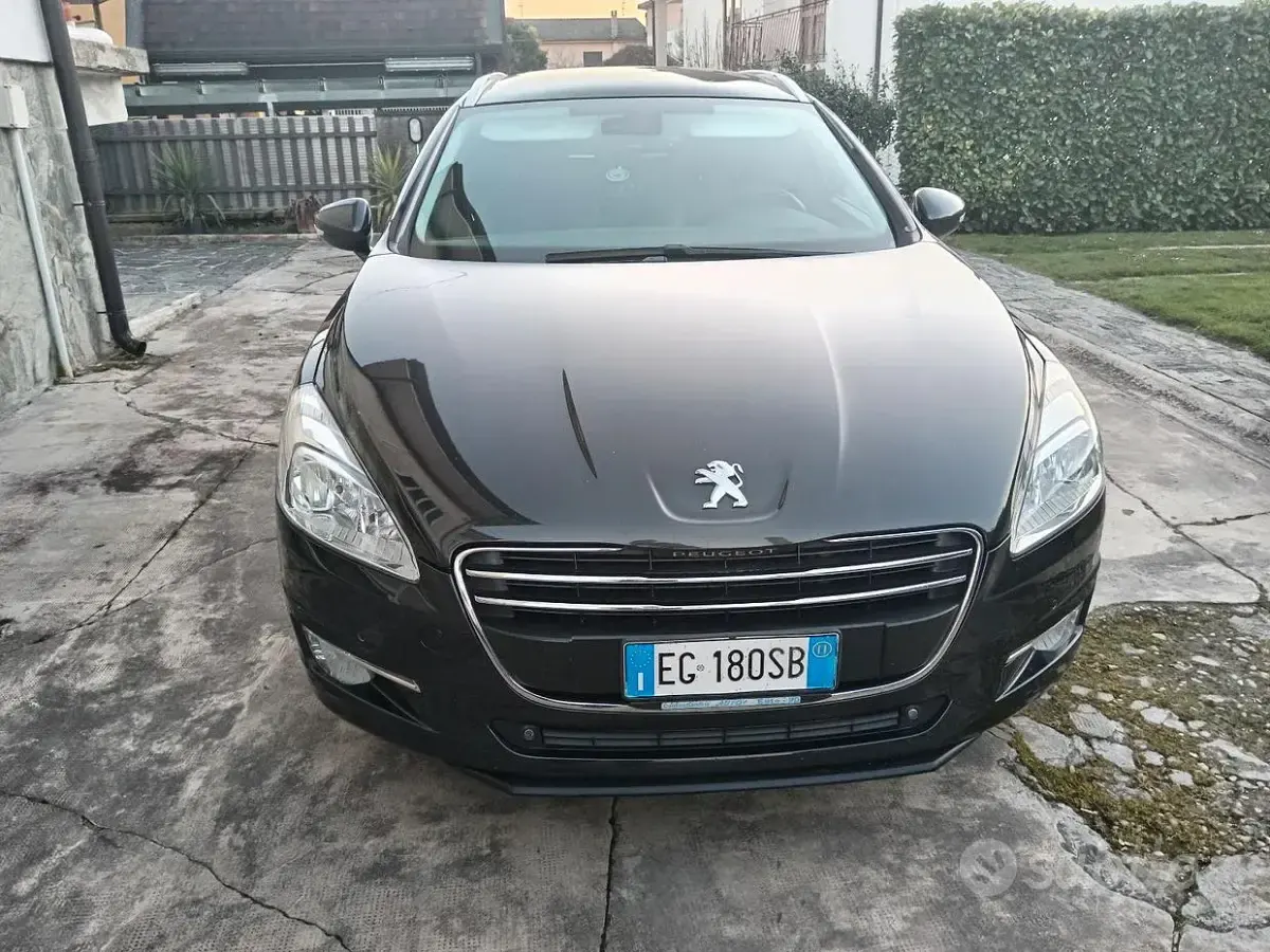 Usata Peugeot 508 S 140 CV (102 kW) 2011 Nero Station wagon