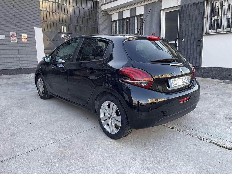 Usata Peugeot 208 Allure 82 CV (60 kW) 2019 Other Utilitaria