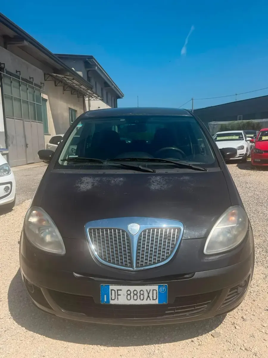 Usata Lancia Musa 69 CV (50 kW) 2007 Nero Monovolume